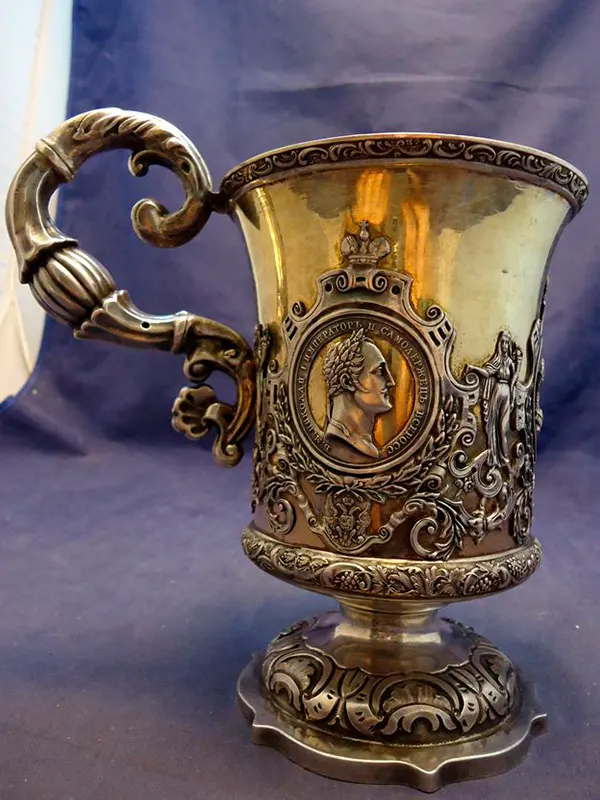 Старинный подстаканник царский