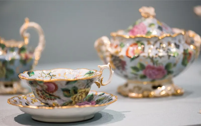Фарфоровый чайный сервиз 1840–1850-е гг. Завод братьев Корниловых. Чайный сервиз братьев Корниловых